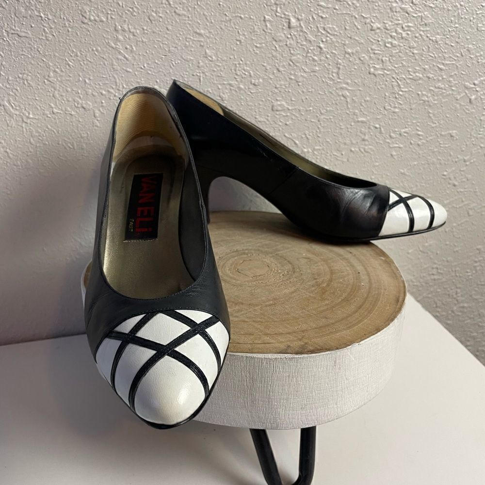 Van Eli East Black And White Leather Heels Size 6.5 M EUC